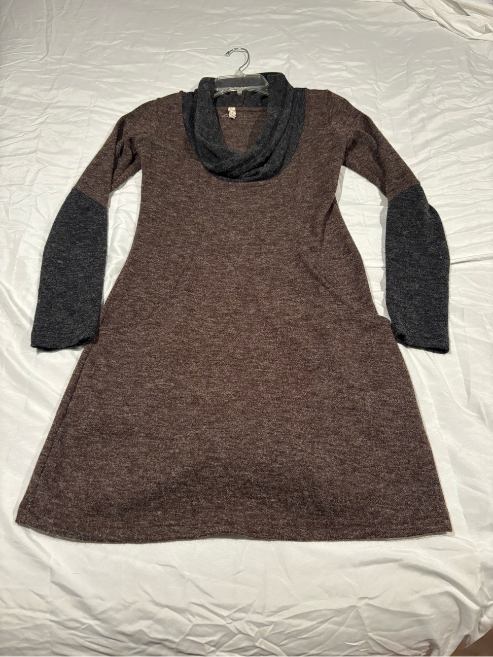 Avatar Clothing Colorblock Knit Sweater Dress Black Brown Turtleneck Size XS / S
